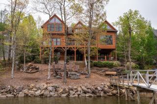 Lakefront Retreat Luxury Home with Private Dock - 6