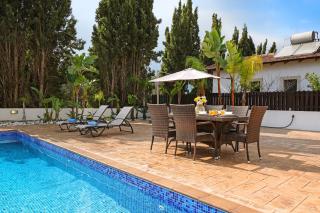 Villa Lara - 3bed Bangalow with Large Pool - 2