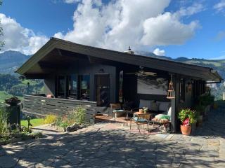 Drop In mountain chalet - - 0