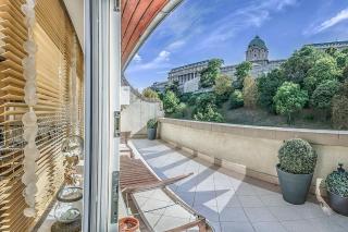 Charming Castle View Suite With Giant Balcony - Budapest - 9