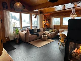 Drop In mountain chalet - - 8