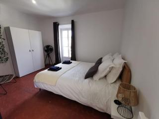 Soleil poudré appartement 1 chambre, pièce de vie climatisée, parking, terrasse - Villeneuve-lès-Avignon - 8