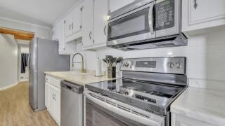 Eagle's Roost Retreat - Near GSU - 3