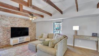 Eagle's Roost Retreat - Near GSU - 7