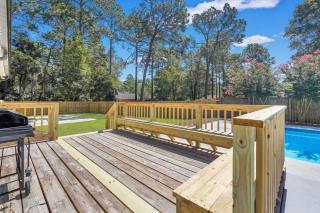 Southern Splash Retreat Poolside Paradise by GSU - Statesboro - 8
