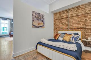 Lush Savannah Loft - Near Plant Riverside District - Savannah - 3