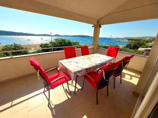 Secret Haven by the Sea - Srima - 0