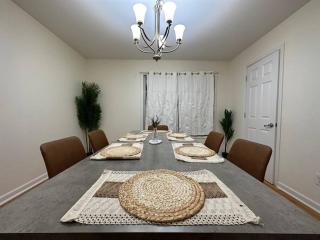 Great Value Close to Proctors Gorgeous Townhouse - 1