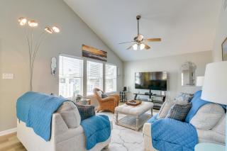 Galveston Getaway Spacious Home Less Than 1 Mi to Beaches - Galveston - 7