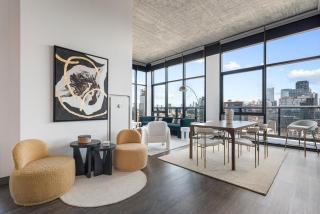 Fulbrix Bright Designer Apartments with West Loop Views - Chicago - 9