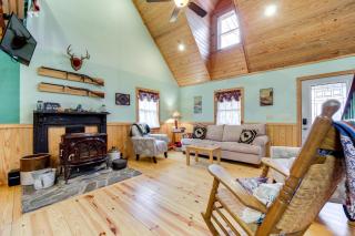 Santeetlah Lake Retreat with Dock Walk to Water! - Robbinsville - 6