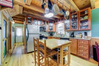 Santeetlah Lake Retreat with Dock Walk to Water! - Robbinsville - 3