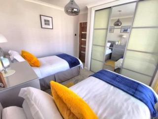3 Bedroom Contemporary retreat & hot tub - Narberth - 9