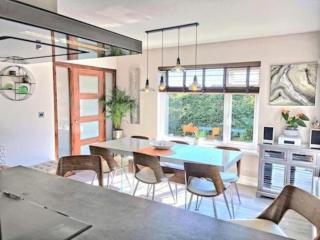 3 Bedroom Contemporary retreat & hot tub - Narberth - 3