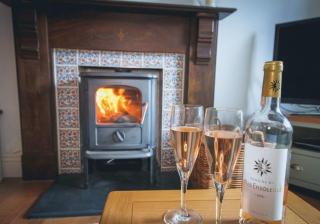 Min y Don, stone cottage by the edge of the sea, Llangrannog - Llangrannog - 7