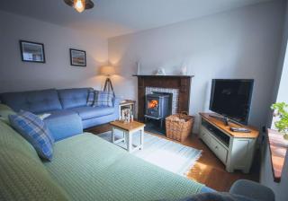 Min y Don, stone cottage by the edge of the sea, Llangrannog - Llangrannog - 9