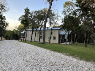 Elegant Country Cottage - Caldwell Crossing - 8