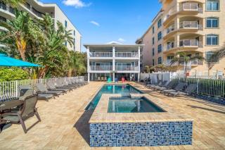 Four Shores Unit 2 Sunset Condo Direct Gulf with Pool and Spa - Clearwater Beach - 5