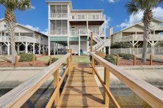 Doin` Time Canal Front home with elevator and extra living room - Ocean Isle Beach - 8