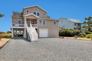 Holden Dreams Brunswick Vacation Rentals Ocean Front with private heated pool and elevator - Holden Beach - 9
