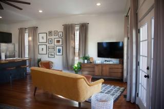 Secret Garden Studio w/ Hot Tub: Near Forsyth Park - Savannah - 4