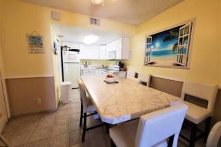 Patio Condo Poolside - Standard Sleeps 4 104 - Cap Carnaveral - 5