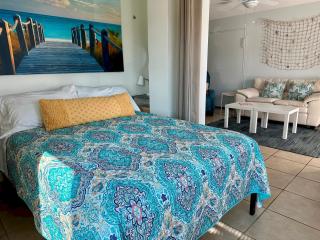 Patio Condo Deluxe 2br - Sleeps 5 Guests 312 - 3