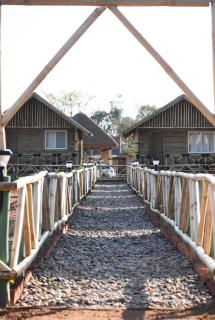 Mowgli's Cafe Hampi & Guest House - 8