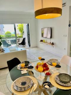 2 Bed Ground Floor Apartment With Pool & Parking - Mijas Costa - 5