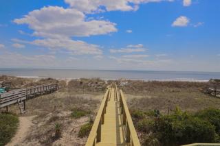 Pirate`s Booty Brunswick Vacation Rentals Ocean front with heated private pool - Ocean Isle Beach - 6
