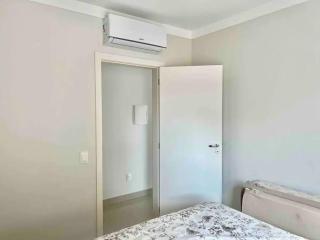 Amplo apto entre praia e centro - 1