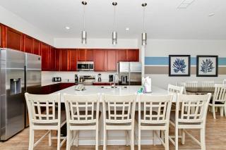 12 Bedroom Luxury Resort Home. 2472 - 3