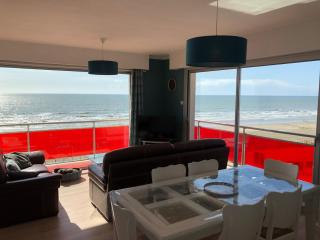 LES BALCONS ROUGES - FACE MER - 9