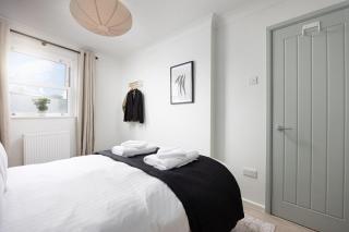 2 Bed - Penthouse The Gatehouse by Pureserviced - Plymouth - 3