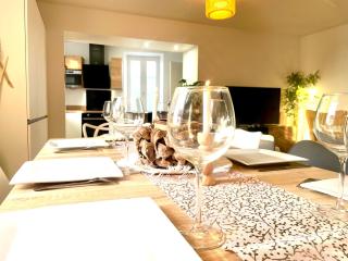 ici a 7 min de Graslin en bus - 2