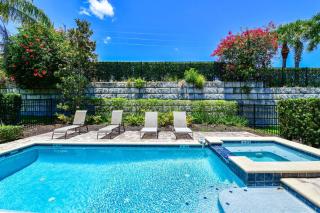 Luxury Gated Resort. 330 - 0