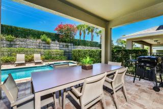 Luxury Gated Resort. 330 - 8