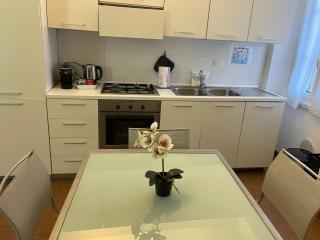 Italstay - Canonica Charming Apartment - 8