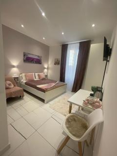 Laura Rooms - La Spezia - 9