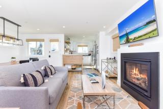 BRAND NEW Luxury 1 Bedroom Condo Steps from the Beach - 8