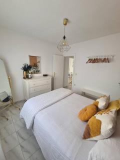 Nice beachside 2-BD apt near Barcelona - Cunit - 3