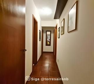 Apto em Torres com vista para mar - Menos de 200mts da praia - Ao lado das Quatro Praças - Varanda com Churrasqueira - Piscina - Smart Tv - Wifi - Vaga para 02 carros - Aceita Pet - 4