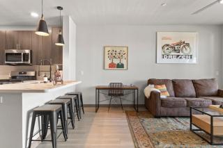 Cozysuites PHX RORO Gym, Pool, Pets, Parking! #8 - 4