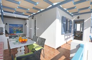 Ebatis Guesthouse - Vari - 8