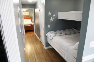 Lazy Palm 4 Pools Short Walk To Beach! Sleeps 5! - Panama City Beach - 7