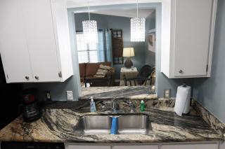 Lazy Palm 4 Pools Short Walk To Beach! Sleeps 5! - Panama City Beach - 1