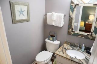 Lazy Palm 4 Pools Short Walk To Beach! Sleeps 5! - Panama City Beach - 2