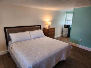 Jonathan Edwards Motel - Dennis Port - 3