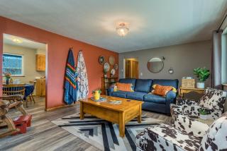 Pendleton House - Complimentary Wine Tasting - 0