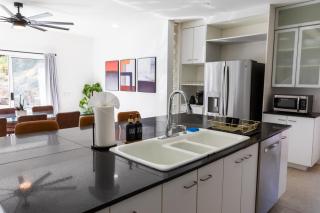 Elite Retreat! Hot Tub, Arcade, & Theater. 6 Beds! - Encinitas - 2